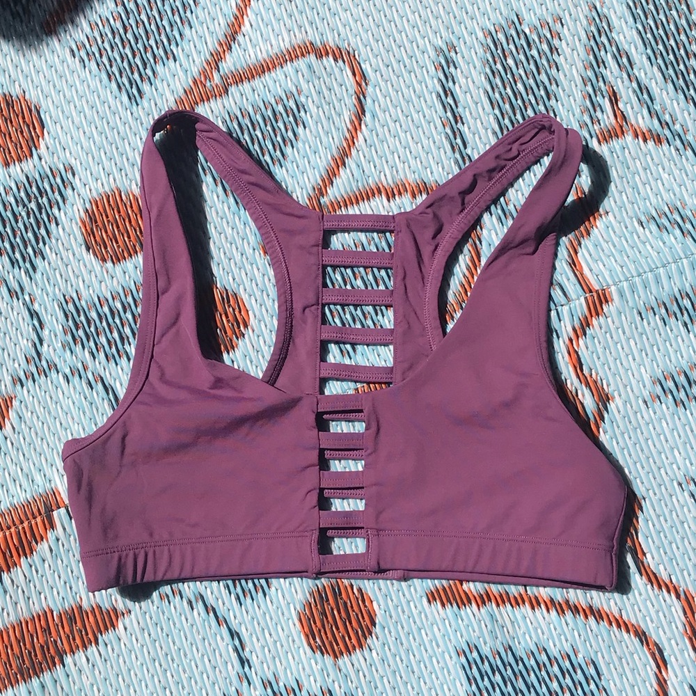 Sports bra